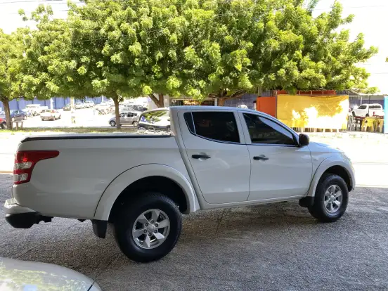 MITSUBISHI-L200 TRITON-2.4 16V TURBO DIESEL GL CD 4X4 MANUAL MITSUBISHI-L200 TRITON-2023