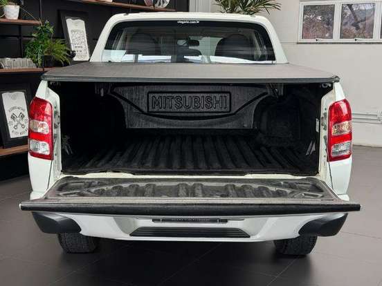 MITSUBISHI-L200 TRITON-2.4 16V TURBO DIESEL SPORT GLS CD 4P 4X4 AUTOMÁTICO MITSUBISHI-L200 TRITON-2022