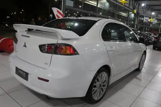 MITSUBISHI-LANCER-2.0 GT 16V GASOLINA 4P AUTOMÁTICO MITSUBISHI-LANCER-2015