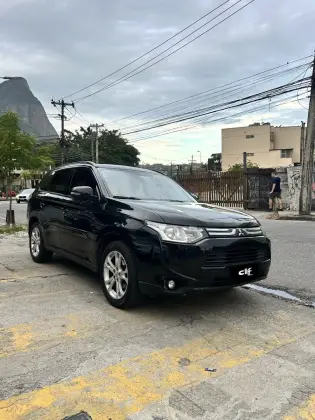 MITSUBISHI OUTLANDER 2.0 16V GASOLINA 4P AUTOMÁTICO MITSUBISHI OUTLANDER 2.0 16V GASOLINA 4P AUTOMÁTICO