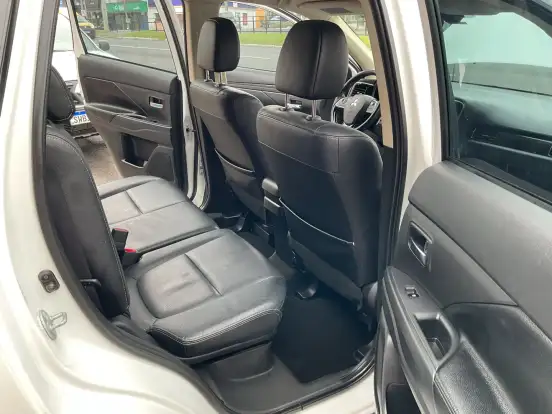 MITSUBISHI-OUTLANDER-2.0 COMFORT 16V GASOLINA 4P AUTOMÁTICO MITSUBISHI-OUTLANDER-2018
