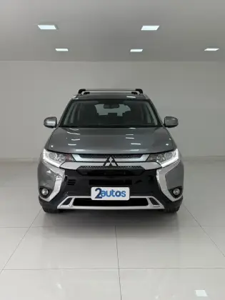 MITSUBISHI OUTLANDER 2.0 MIVEC GASOLINA HPE AUTOMÁTICO MITSUBISHI OUTLANDER 2.0 MIVEC GASOLINA HPE AUTOMÁTICO