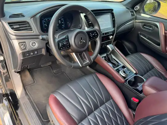 MITSUBISHI-PAJERO SPORT-2024