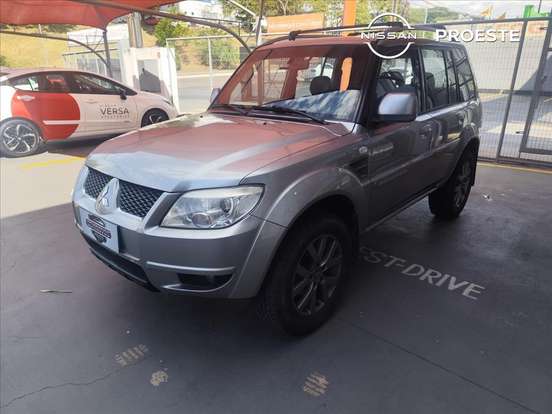 MITSUBISHI-PAJERO TR4-2012