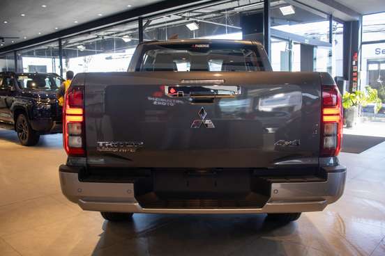 MITSUBISHI-TRITON-2.4 BITURBO DIESEL CD HPE-S 4X4 AUTOMÁTICO MITSUBISHI-TRITON-2026