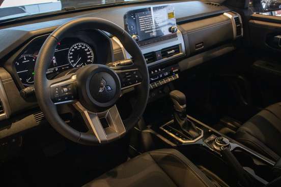 MITSUBISHI-TRITON-2026