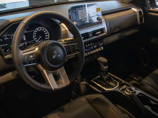 MITSUBISHI-TRITON-2.4 BITURBO DIESEL CD HPE-S 4X4 AUTOMÁTICO MITSUBISHI-TRITON-2026