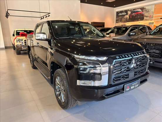 MITSUBISHI-TRITON-2025