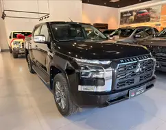 MITSUBISHI TRITON 2.4 BITURBO DIESEL CD HPE-S 4X4 AUTOMÁTICO MITSUBISHI TRITON 2.4 BITURBO DIESEL CD HPE-S 4X4 AUTOMÁTICO