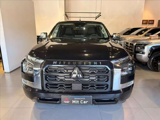 MITSUBISHI-TRITON-2025
