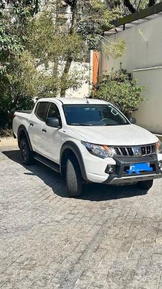 MITSUBISHI L200 TRITON 2.4 16V TURBO DIESEL OUTDOOR GLS CD 4X4 AUTOMÁTICO