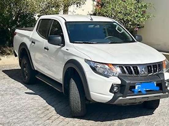 MITSUBISHI-L200 TRITON-2.4 16V TURBO DIESEL OUTDOOR GLS CD 4X4 AUTOMÁTICO MITSUBISHI-L200 TRITON-2021