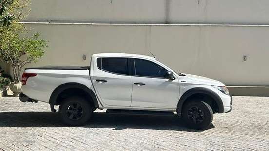 MITSUBISHI-L200 TRITON-2021