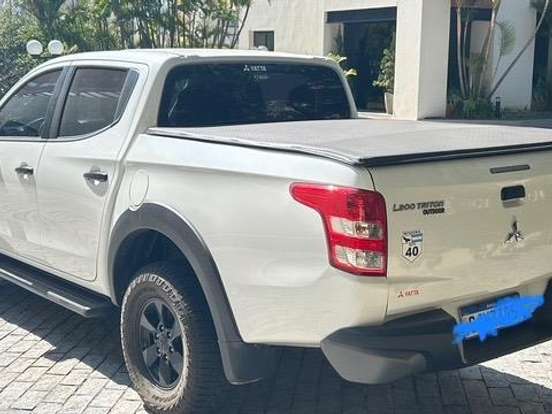 MITSUBISHI-L200 TRITON-2.4 16V TURBO DIESEL OUTDOOR GLS CD 4X4 AUTOMÁTICO MITSUBISHI-L200 TRITON-2021