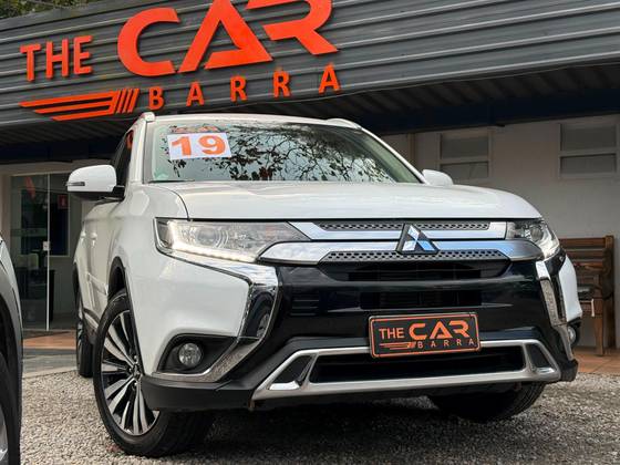 MITSUBISHI OUTLANDER 2.0 MIVEC GASOLINA HPE AUTOMÁTICO
