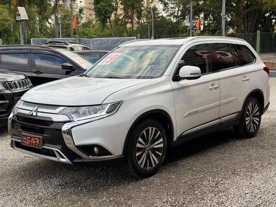 MITSUBISHI-OUTLANDER-2.0 MIVEC GASOLINA HPE AUTOMÁTICO MITSUBISHI-OUTLANDER-2018