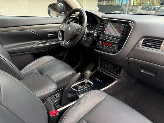 MITSUBISHI-OUTLANDER-2.0 MIVEC GASOLINA HPE AUTOMÁTICO MITSUBISHI-OUTLANDER-2018
