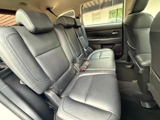 MITSUBISHI-OUTLANDER-2.0 MIVEC GASOLINA HPE AUTOMÁTICO MITSUBISHI-OUTLANDER-2018