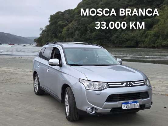 MITSUBISHI-OUTLANDER-3.0 GT 4X4 V6 24V GASOLINA 4P AUTOMÁTICO MITSUBISHI-OUTLANDER-2014