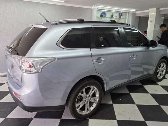 MITSUBISHI-OUTLANDER-3.0 GT 4X4 V6 24V GASOLINA 4P AUTOMÁTICO MITSUBISHI-OUTLANDER-2014