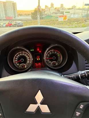 MITSUBISHI-PAJERO FULL-2014