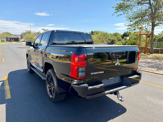 MITSUBISHI-TRITON-2.4 BITURBO DIESEL CD HPE 4X4 AUTOMÁTICO MITSUBISHI-TRITON-2026