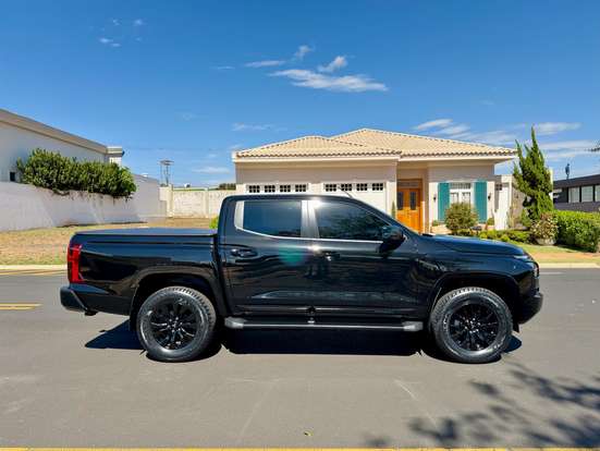 MITSUBISHI-TRITON-2026