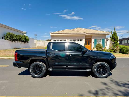 MITSUBISHI-TRITON-2.4 BITURBO DIESEL CD HPE 4X4 AUTOMÁTICO MITSUBISHI-TRITON-2026