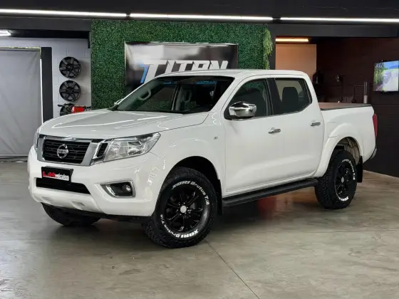 NISSAN FRONTIER 2.3 16V TURBO DIESEL SE CD 4X4 AUTOMÁTICO NISSAN FRONTIER 2.3 16V TURBO DIESEL SE CD 4X4 AUTOMÁTICO