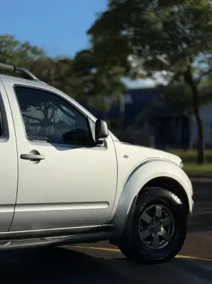 NISSAN-FRONTIER-2015