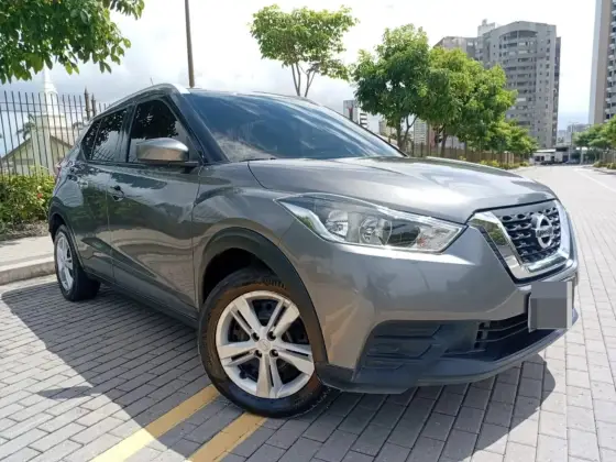 NISSAN KICKS 1.6 16V FLEXSTART S 4P MANUAL NISSAN KICKS 1.6 16V FLEXSTART S 4P MANUAL