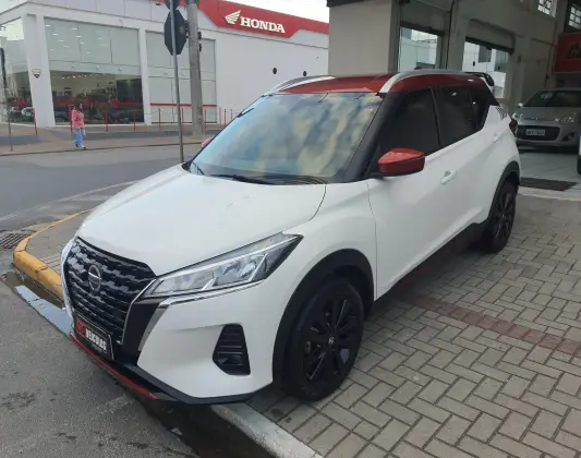 NISSAN KICKS 1.6 16V FLEXSTART XPLAY XTRONIC NISSAN KICKS 1.6 16V FLEXSTART XPLAY XTRONIC