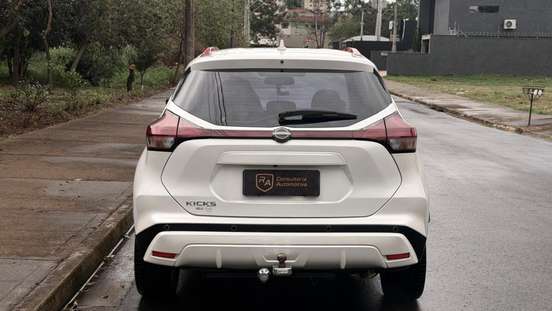 NISSAN-KICKS-2023