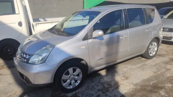 NISSAN LIVINA 1.8 SL 16V FLEX 4P AUTOMÁTICO NISSAN LIVINA 1.8 SL 16V FLEX 4P AUTOMÁTICO
