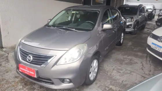 NISSAN VERSA 1.6 16V FLEX SV 4P MANUAL NISSAN VERSA 1.6 16V FLEX SV 4P MANUAL