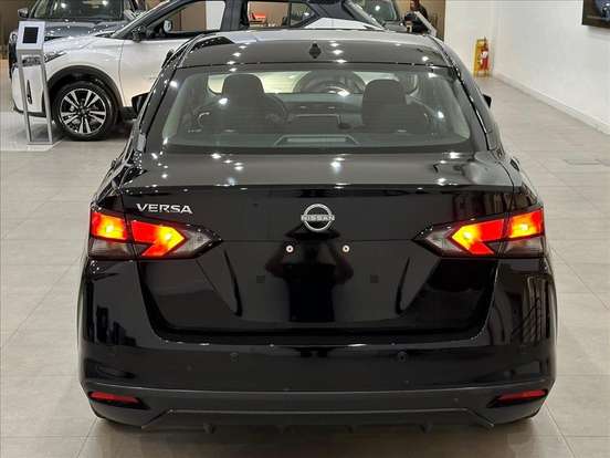NISSAN-VERSA-2026