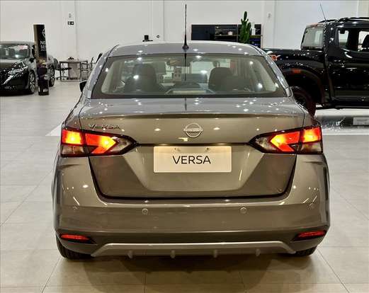 NISSAN-VERSA-2026