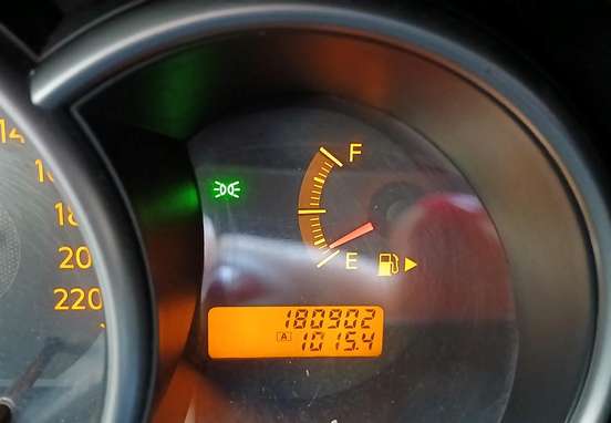 NISSAN-LIVINA-2009