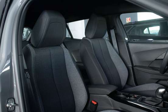 PEUGEOT-2008-1.0 TURBO 200 FLEX ACTIVE CVT PEUGEOT-2008-2025