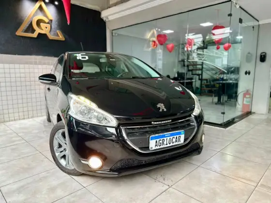 PEUGEOT 208 1.6 GRIFFE 16V FLEX 4P AUTOMÁTICO PEUGEOT 208 1.6 GRIFFE 16V FLEX 4P AUTOMÁTICO