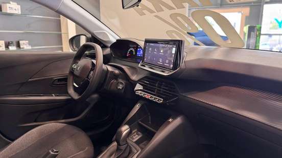 PEUGEOT-208-2025
