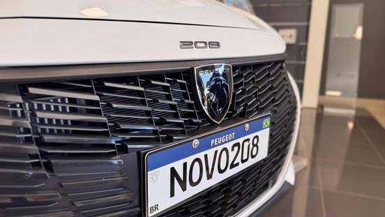 PEUGEOT-208-2025