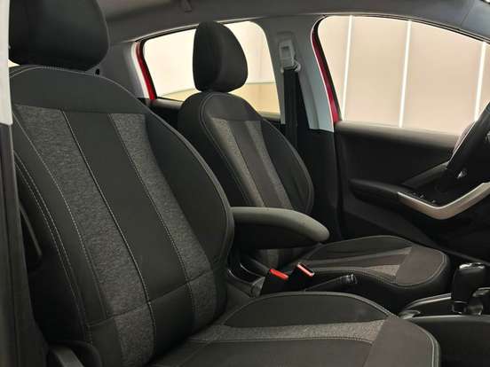 PEUGEOT-208-1.6 GRIFFE 16V FLEX 4P AUTOMÁTICO PEUGEOT-208-2020