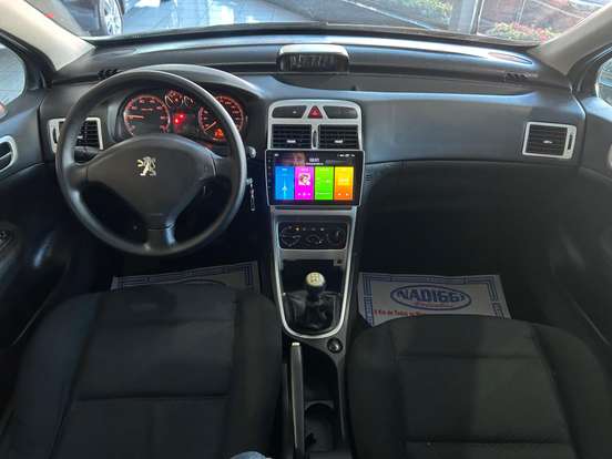 PEUGEOT-307-2010