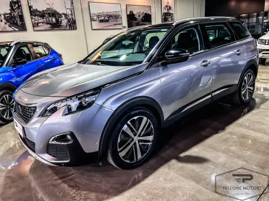 PEUGEOT-5008-1.6 GRIFFE PACK THP 16V GASOLINA 4P AUTOMÁTICO PEUGEOT-5008-2018