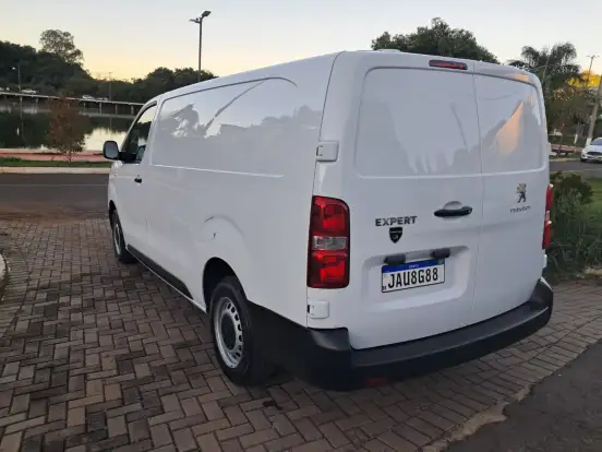 PEUGEOT-EXPERT-2021