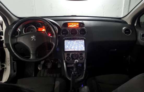 PEUGEOT-308-2012