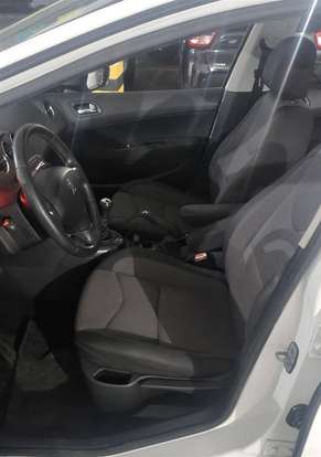PEUGEOT-308-2012