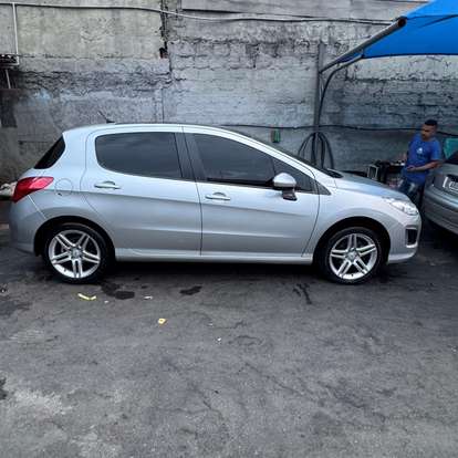 PEUGEOT-308-2015