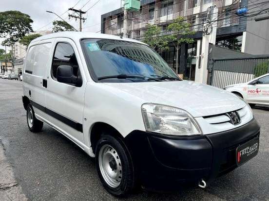 PEUGEOT-PARTNER-2018